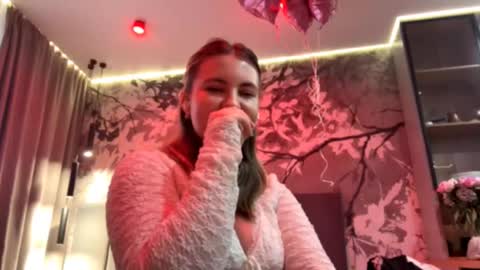 Snapshot of marciwhan chatting on September 2025 01:14:02 PM Mia online show from September 2025 01:14:02 PM