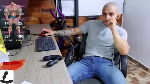 Snapshot of marckmuscle chatting on November 2025 03:56:02 AM Marck Independent model online show from November 2025 03:56:02 AM