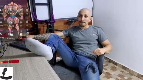 Snapshot of marckmuscle chatting on November 2025 11:15:01 PM Marck Independent model online show from November 2025 11:15:01 PM