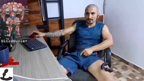 Snapshot of marckmuscle chatting on December 2025 01:35:02 AM Marck Independent model online show from December 2025 01:35:02 AM