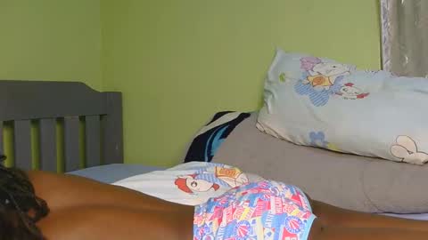 marclyne_cy online show from November 2025 08:41:02 PM