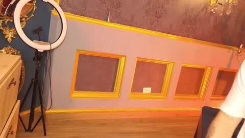 marcovitto online show from November 2025 07:38:01 PM