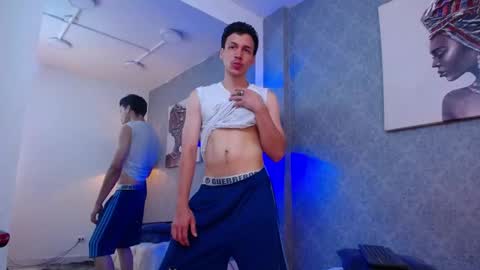 Snapshot of marcus_hanks chatting on January 2025 08:15:02 PM Marcus Hanks online show from January 2025 08:15:02 PM