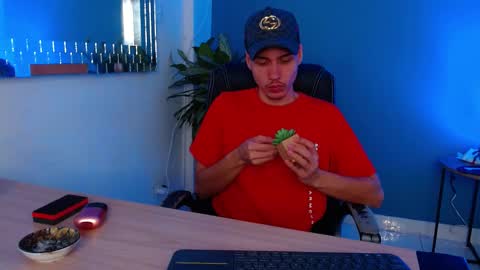 Snapshot of marcus_hanks chatting on February 2025 06:54:02 AM Marcus Hanks online show from February 2025 06:54:02 AM