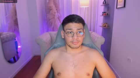 Snapshot of marcuswildx chatting on December 2025 10:48:01 PM marcus online show from December 2025 10:48:01 PM