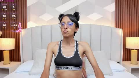 Aitana online show from November 2025 02:11:02 AM