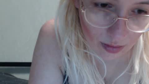 Snapshot of margo_shine chatting on December 2025 03:07:01 PM margo_shine online show from December 2025 03:07:01 PM