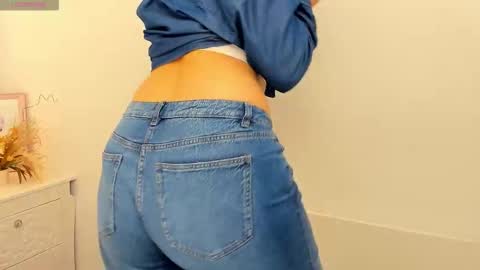 Snapshot of margobloom chatting on December 2025 05:24:02 AM Margo online show from December 2025 05:24:02 AM