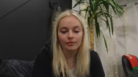 Snapshot of margot_robbie7 chatting on January 2025 05:19:01 AM margot_robbie7 online show from January 2025 05:19:01 AM