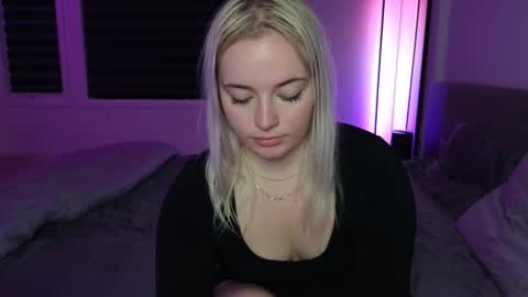 Snapshot of margot_robbie7 chatting on October 2025 10:43:02 PM margot_robbie7 online show from October 2025 10:43:02 PM