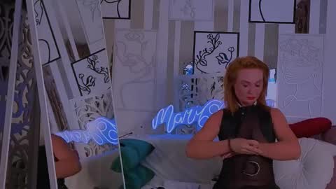 Snapshot of mari69juana chatting on November 2025 06:14:01 PM mari69juana online show from November 2025 06:14:01 PM