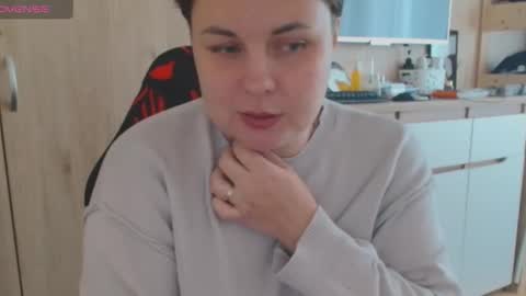 Mari online show from October 2025 07:52:02 AM