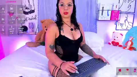 Mari Sweett  online show from June 2026 07:22:02 PM