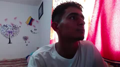 Snapshot of maria_and_angel17 chatting on January 2025 06:32:02 PM Mara and ngel online show from January 2025 06:32:02 PM