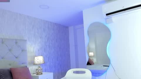 Snapshot of maria_angel01 chatting on January 2025 04:23:02 AM Maria Angel online show from January 2025 04:23:02 AM