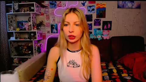 Snapshot of maria_hunt chatting on January 2025 04:04:01 AM Maria online show from January 2025 04:04:01 AM