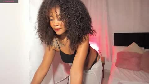 V A N E S S A  online show from October 2025 05:49:02 AM