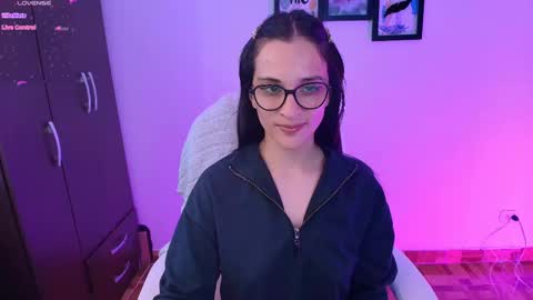 Snapshot of mariaan_m chatting on February 2025 11:03:01 AM Leidy online show from February 2025 11:03:01 AM