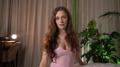 Maria   2359 UTC 2  online show from January 2025 11:20:01 PM