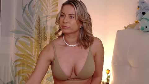 NEW ACCOUNT MariaMIlan  online show from May 2026 04:09:02 AM