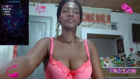 Snapshot of mariah_hellen chatting on May 2026 04:56:02 PM Alicia online show from May 2026 04:56:02 PM