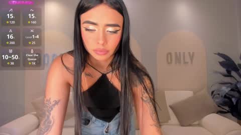 Snapshot of mariaherrera_ chatting on December 2024 02:22:02 AM MARIA HERRERA online show from December 2024 02:22:02 AM