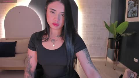Snapshot of mariaherrera_ chatting on March 2025 05:05:02 AM MARIA HERRERA online show from March 2025 05:05:02 AM