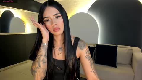 MARIA HERRERA  online show from November 2025 08:31:01 PM