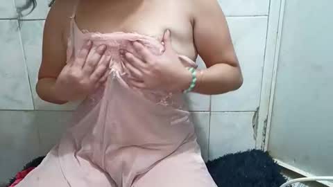 Snapshot of marialuzhot143 chatting on June 2026 05:35:02 AM marialuzhot143 online show from June 2026 05:35:02 AM