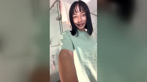 Snapshot of mariam_bloom chatting on February 2026 01:31:02 AM Mariam online show from February 2026 01:31:02 AM