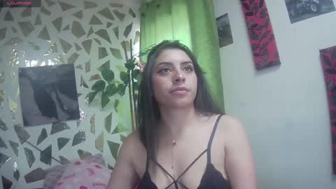 Snapshot of mariam_schubert chatting on January 2025 06:32:02 PM mariam_schubert online show from January 2025 06:32:02 PM