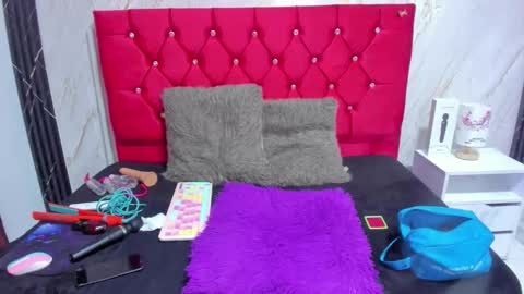 Snapshot of mariam_schubert chatting on November 2025 08:27:02 PM mariam_schubert online show from November 2025 08:27:02 PM