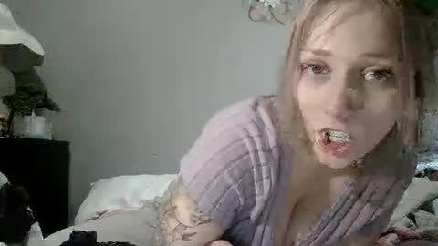 Snapshot of mariamaybe24 chatting on March 2025 09:31:02 PM Mariah online show from March 2025 09:31:02 PM