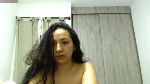 Snapshot of mariamualata chatting on May 2026 11:01:04 PM mariamualata online show from May 2026 11:01:04 PM