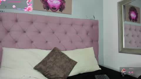 Marian online show from November 2025 05:17:01 PM