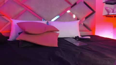 Marian online show from March 2025 09:02:02 AM