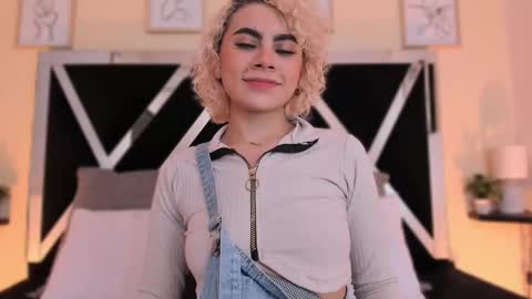 Marian online show from September 2025 02:44:01 AM