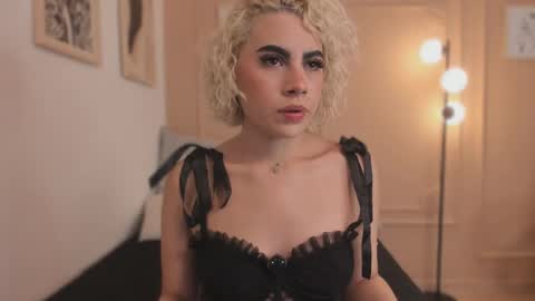 Marian online show from February 2026 07:10:01 PM