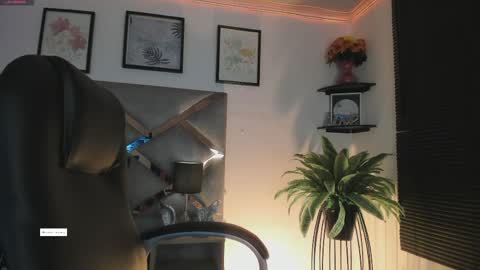 Snapshot of marian_pinzon chatting on May 2026 07:09:02 PM Marian online show from May 2026 07:09:02 PM