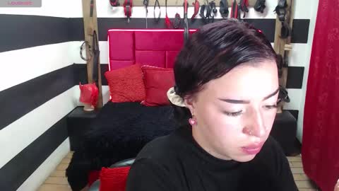 Marian online show from September 2025 04:04:02 AM