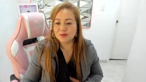 mariana01_m online show from June 2026 10:57:02 AM
