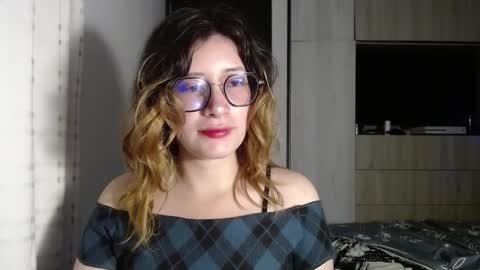 Snapshot of mariana124_ chatting on December 2024 03:00:01 PM Mariana online show from December 2024 03:00:01 PM