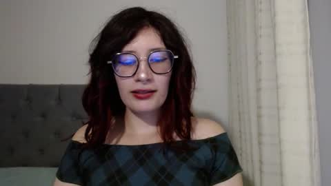 Snapshot of mariana124_ chatting on January 2025 05:11:01 PM Mariana online show from January 2025 05:11:01 PM