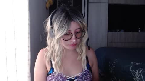Snapshot of mariana124_ chatting on September 2025 07:15:02 PM Mariana online show from September 2025 07:15:02 PM