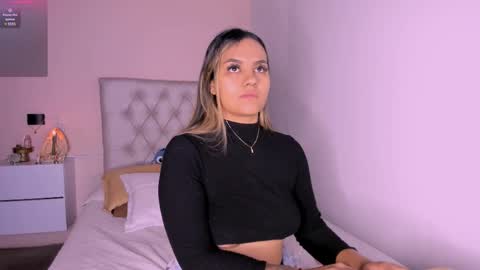 Snapshot of mariana__roe chatting on March 2025 02:49:02 AM Mariana Roe online show from March 2025 02:49:02 AM