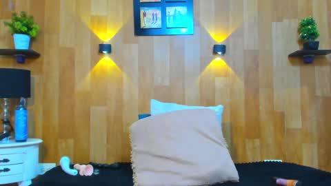 Mariana Angel online show from March 2025 03:38:02 PM