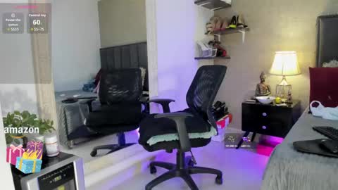 Snapshot of mariana_c chatting on September 2025 03:03:02 PM Mar y online show from September 2025 03:03:02 PM