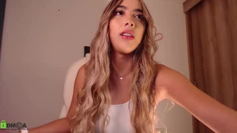 Mariana online show from February 2025 11:48:02 PM