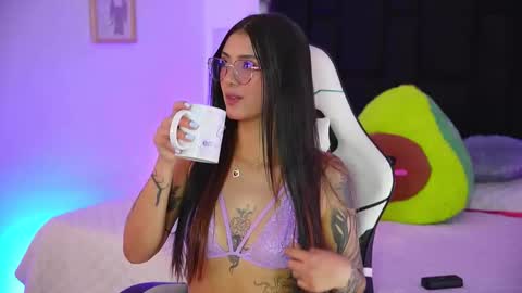 Mariana  online show from March 2026 07:31:01 PM