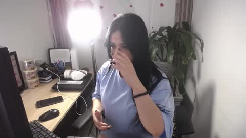 Mariana online show from March 2025 07:17:02 PM